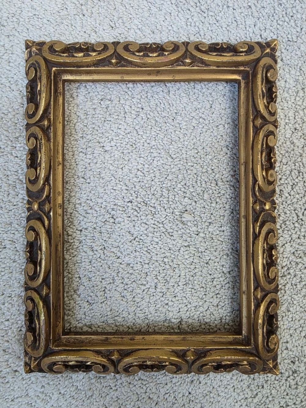 Vintage 1950s 60s Ornate Gold Baroque Picture Frame G9B Made in USA 6.5x9